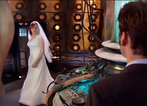 Donna arrives in wedding dress pix wc