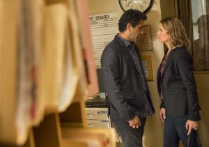 Travis Manaway (Cliff Curtis) and Madison Clark (Kim Dickens) at school Photo by Justin Lubin/AMC