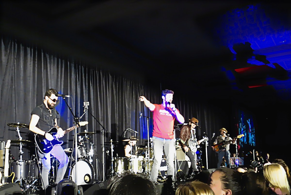 Matt Cohen sings "Song 2" with Louden Swain at the Saturday Night Special
